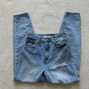 Levi's Women Loose High Tapered Jeans